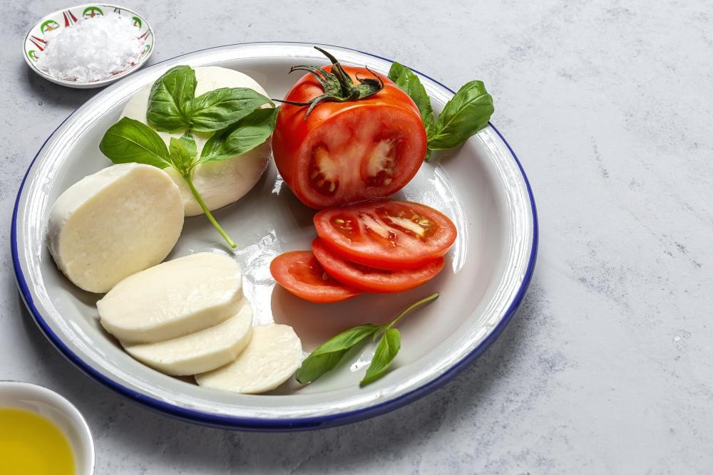 Main ingredients of Margherita pizza